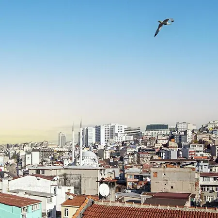 Centrally Located Studio In Beyoglu *